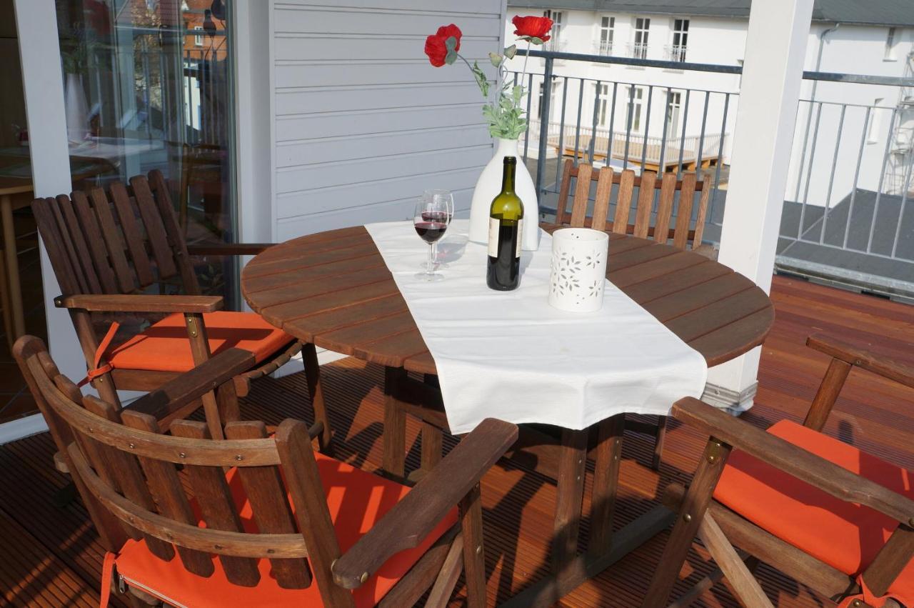 Villa Duene Mit Grosser Sonnenterrasse, Kamin, Wlan Und Tiefgarage Fuer 2-4 Personen Ostseebad Kühlungsborn Exterior foto